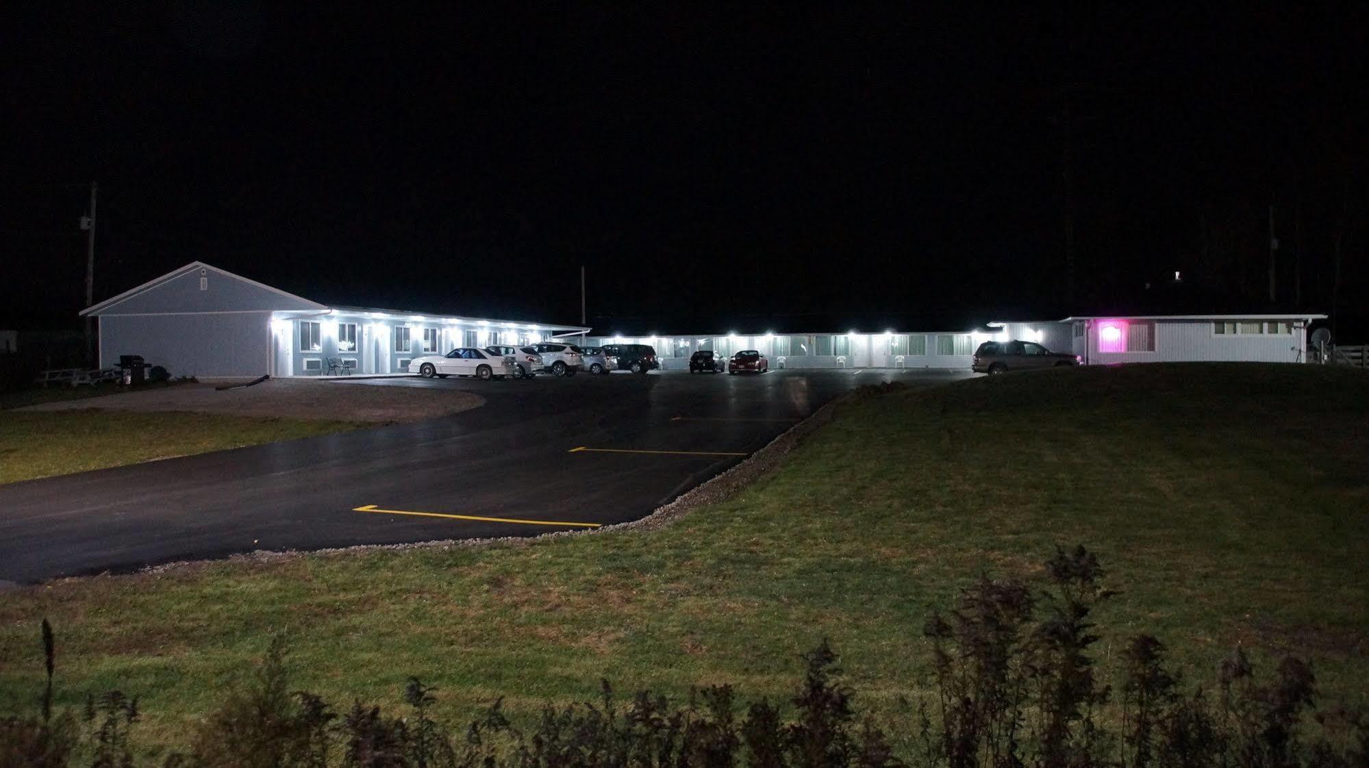 Robyn'S Motel Peterborough Esterno foto