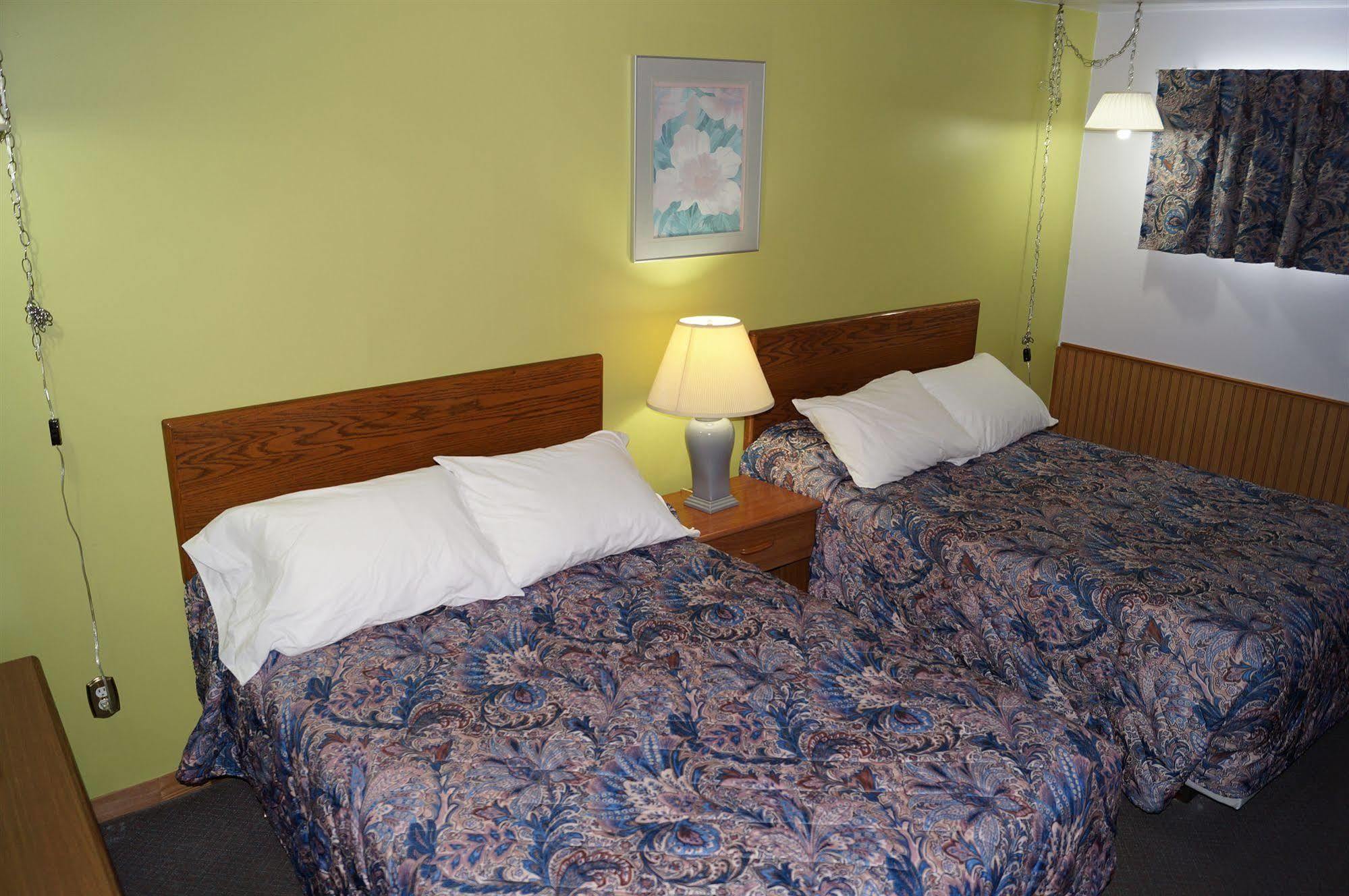 Robyn'S Motel Peterborough Esterno foto