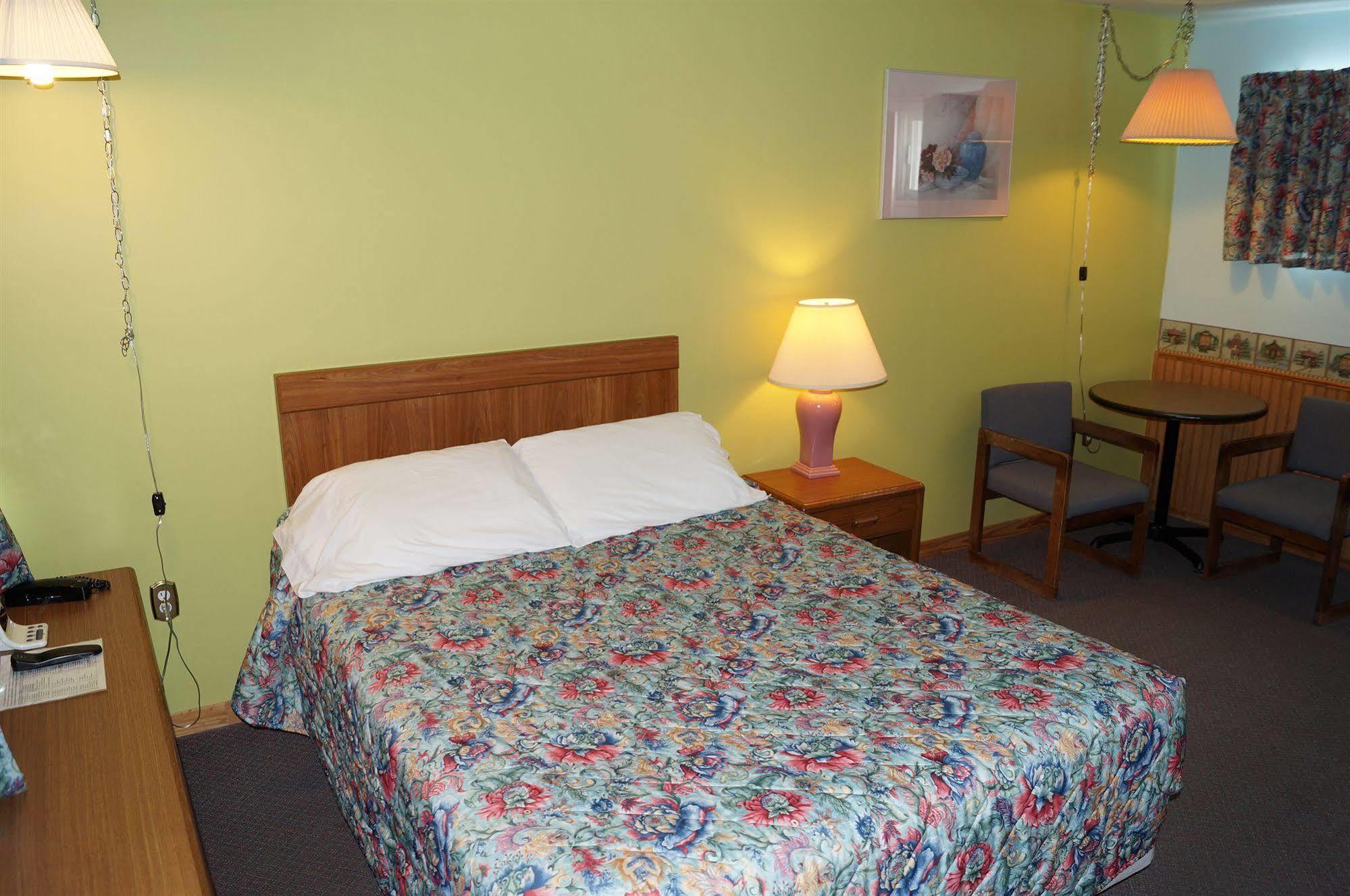 Robyn'S Motel Peterborough Esterno foto